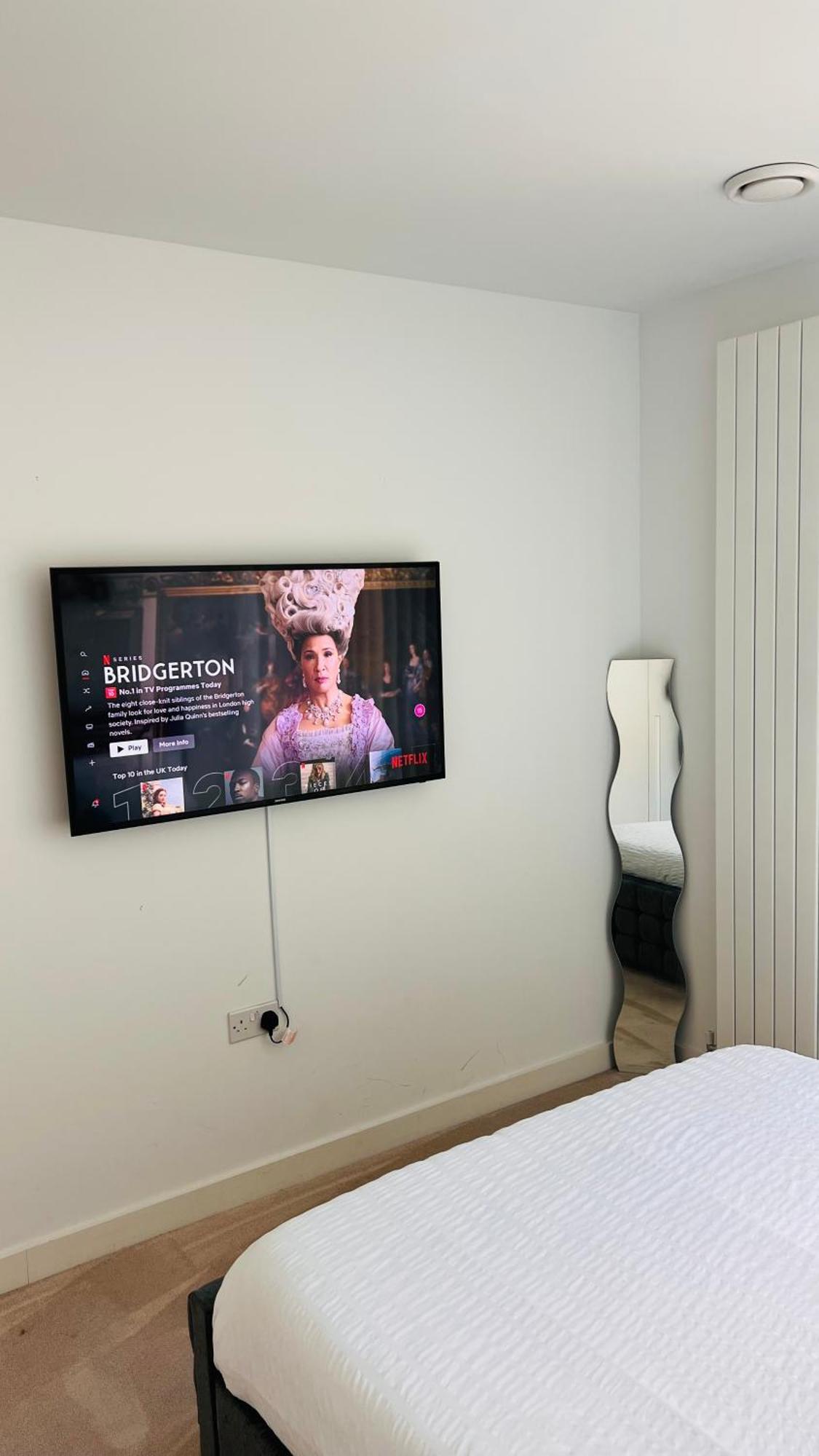 Lush Living - Double Room With Private Bathroom Londra Esterno foto
